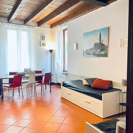 Sottoriva 12 City Center Large Apartment Verona Luaran gambar