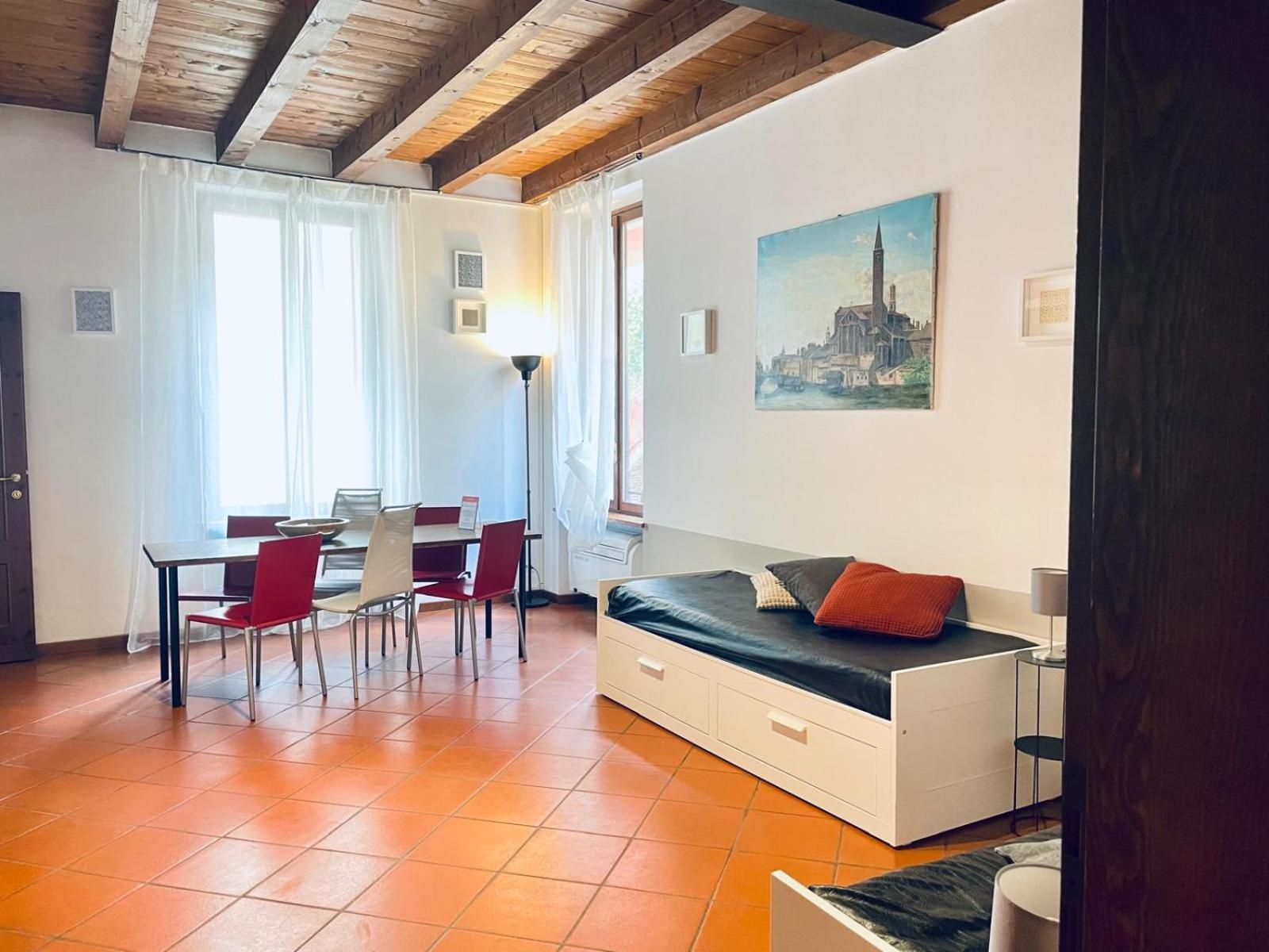 Sottoriva 12 City Center Large Apartment Verona Luaran gambar